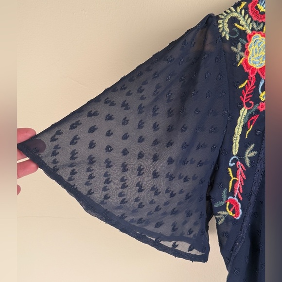 Anthropologie Free Generation Embroidered Floral Short Flutter Sleeve Med. Boho - Picture 4 of 12